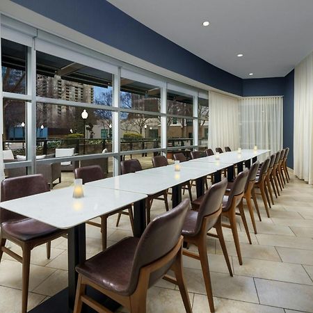 Courtyard By Marriott Atlanta Buckhead Hotel Exterior photo
