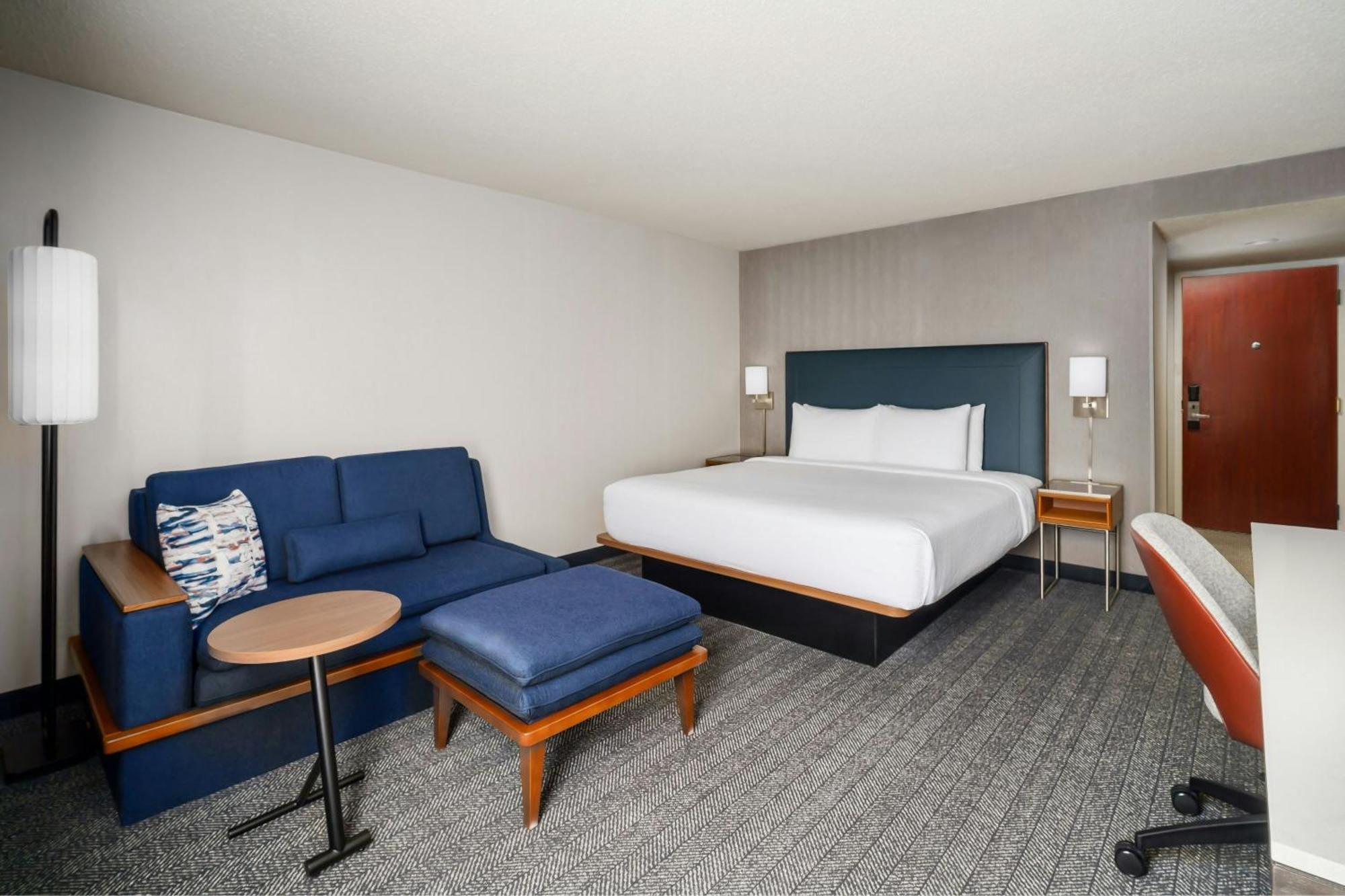 Courtyard By Marriott Atlanta Buckhead Hotel Exterior photo